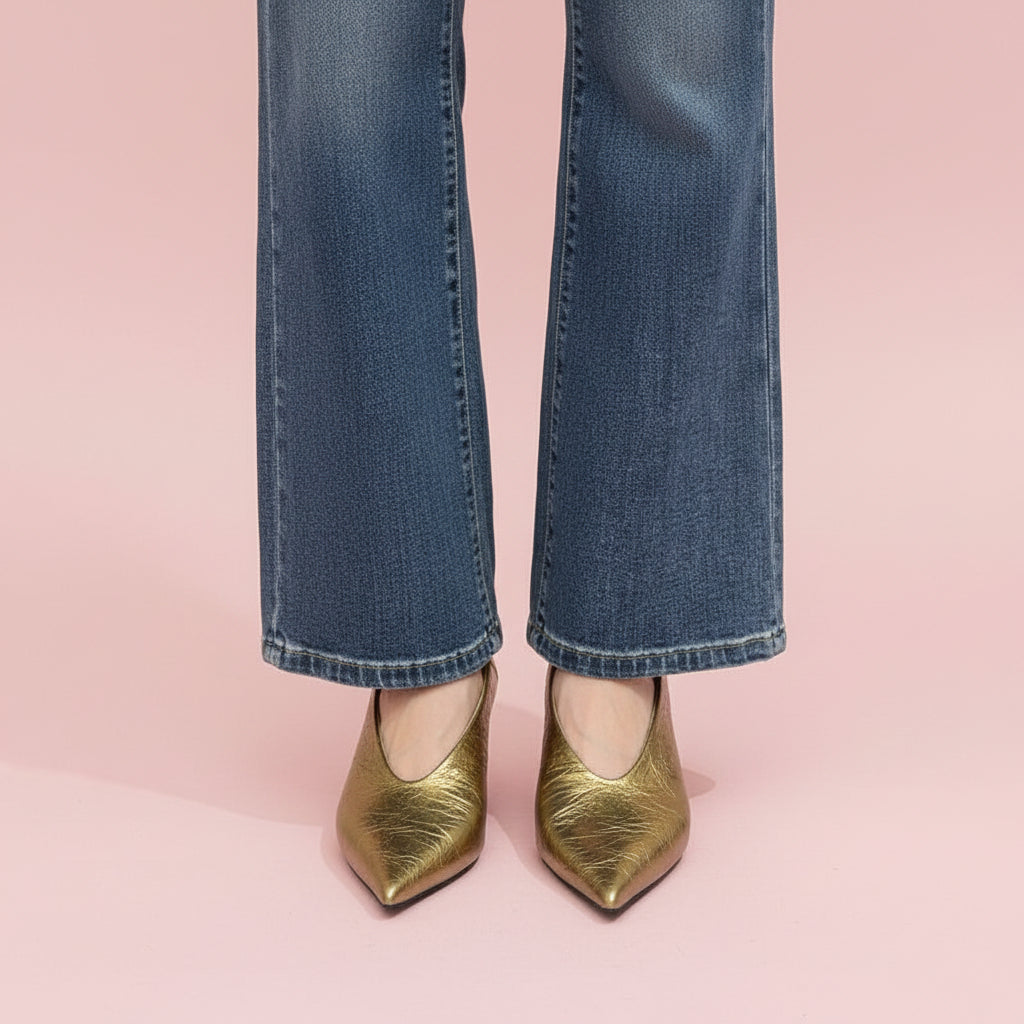 Pointed Toe Kitten Heel Pumps