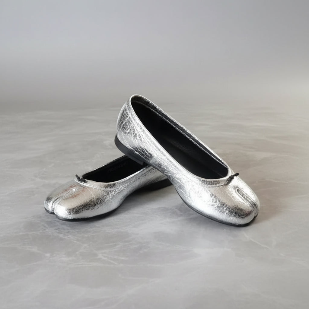Tabi Flats Cracked Leather